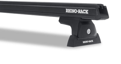 Kit de 2 barres de toit Heavy Duty 1500mm pour VW T5/T6 de la marque RHINO-RACK, installées sur le toit du véhicule.