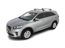Kit de 2 barres de toit RHINO-RACK Sportz 1180mm pour Kia Sorento Gen3 2015-2020, montées sur le toit du véhicule.
