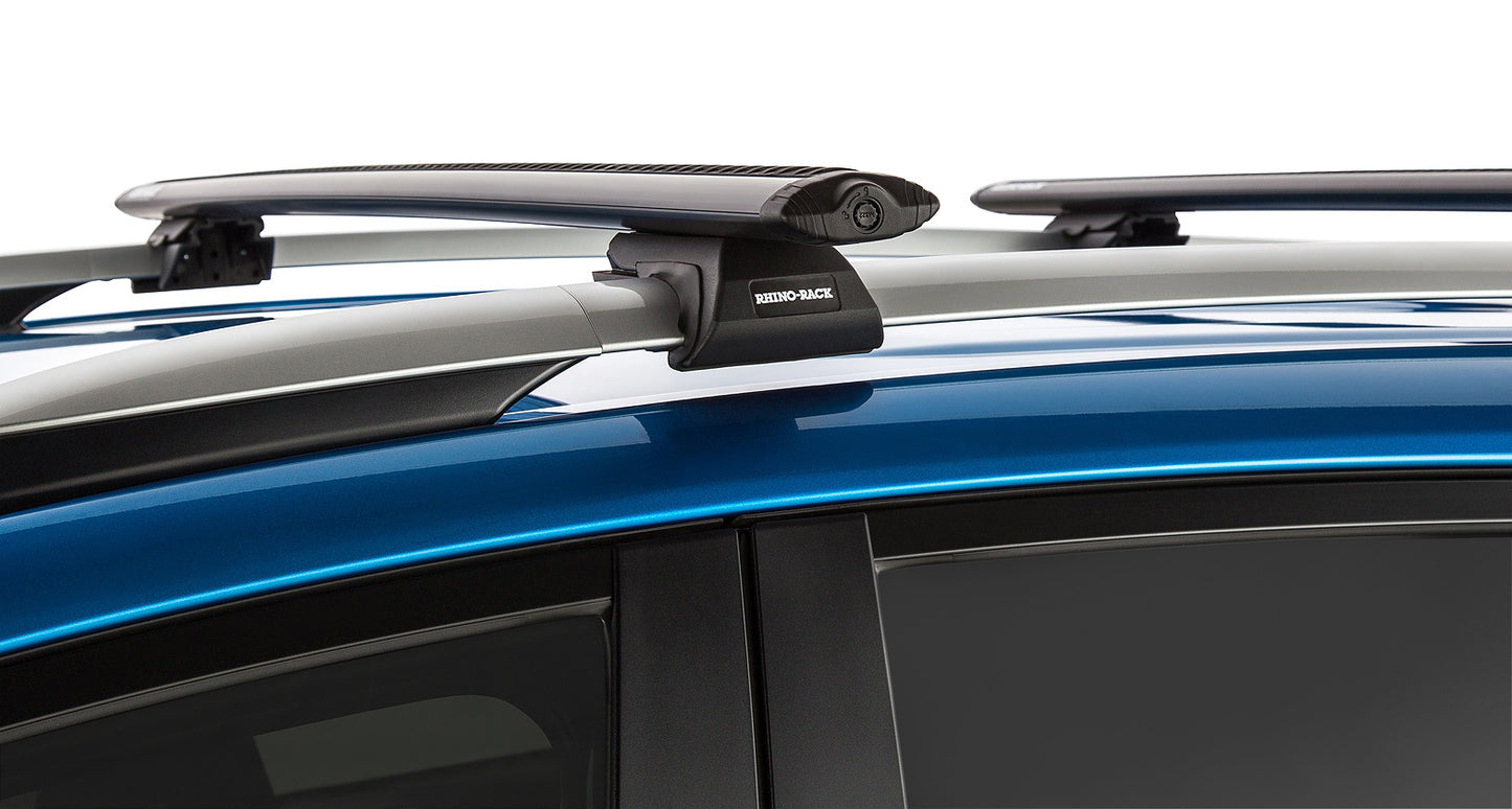 Kit 2 barres de toit Vortex SX Rhino-Rack pour Toyota RAV4 2012-2019, vue des barres de toit installées sur le véhicule.