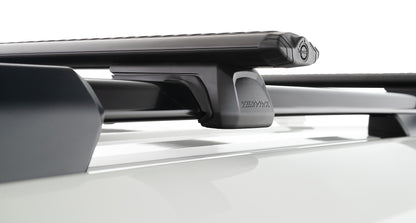 Kit de barres de toit Vortex Rhino-Rack pour Land Cruiser Prado 250, fixation robuste et design aérodynamique.