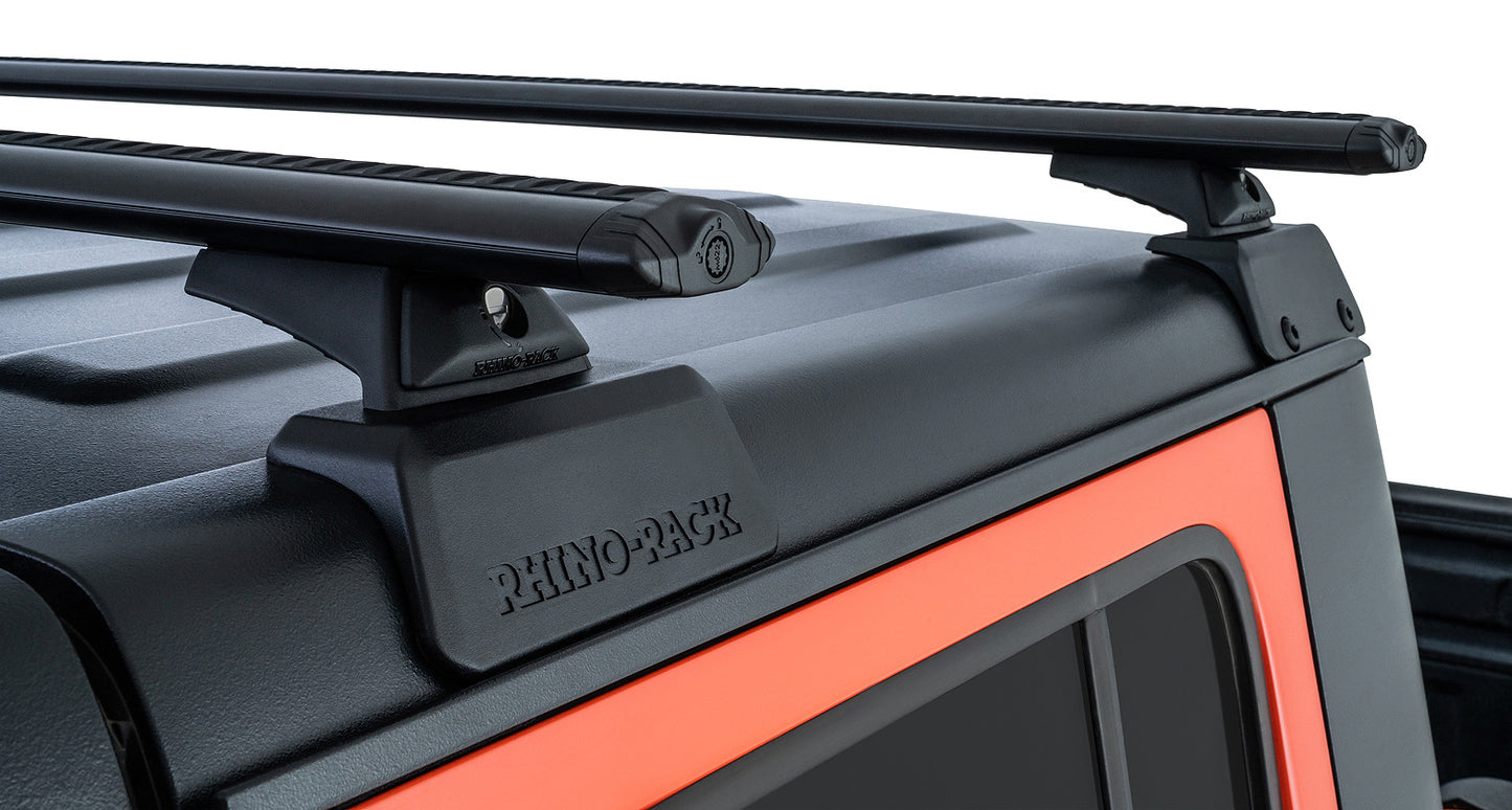 Kit de 2 barres de toit Backbone de 1500mm pour Jeep Gladiator JT, marque RHINO-RACK, fixation solide et robuste.