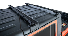 Kit de 2 barres de toit Backbone 1500mm pour Jeep Gladiator JT, marque RHINO-RACK, installation sur le toit du véhicule.