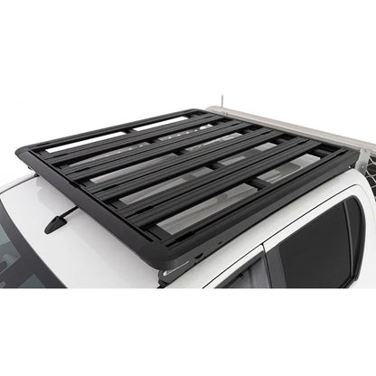 Kit galerie de toit RHINO-RACK avec Backbone pour Toyota Hilux Revo 2016+, galerie de toit solide et robuste visible sur l'image.