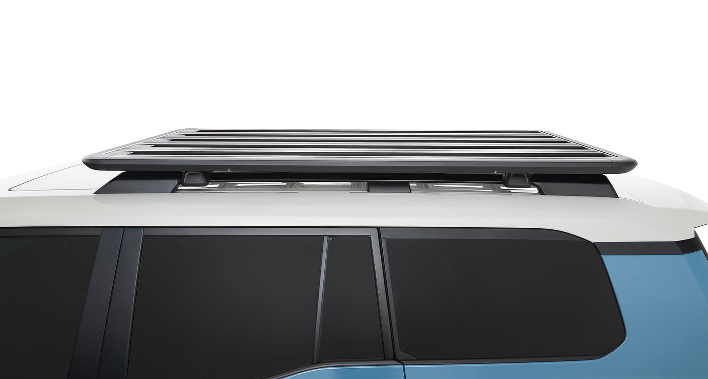 Galerie de toit RHINO-RACK pour Land Cruiser Prado 250 avec rails, robuste et adaptée pour transporter des charges lourdes.