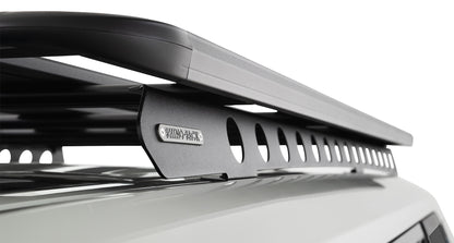 Galerie de toit Rhino-Rack Pioneer pour Land Cruiser Prado 250, taille 2100x1240mm, montage solide pour véhicule tout-terrain.