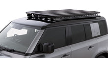 Galerie de toit Rhino-Rack Pioneer 1900x1240mm pour Land Rover Defender II 110 L663 2020+ sur véhicule tout-terrain.