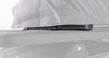 Support de tente de toit pour plateforme Pioneer Rhino-Rack, accessoire robuste pour installation en extérieur.