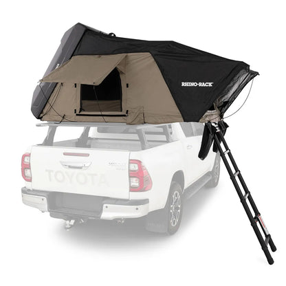 Tente de toit rigide RHINO-RACK de 2100 x 1300mm, installation sur véhicule, matériel robuste pour camping en plein air.