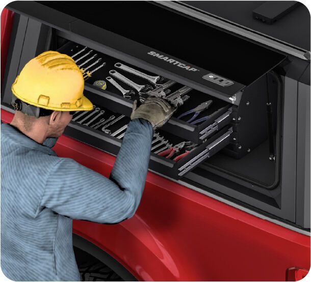 Tiroir latéral gauche RSI SmartCap Evo pour Jeep Gladiator 2020+ accessoires RSI, en métal robuste, fixé sur le véhicule.