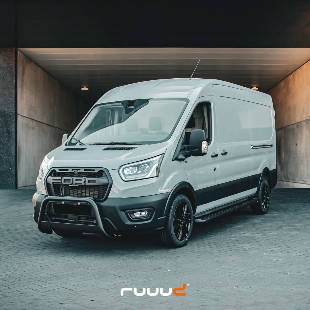 Jante en aluminium RUUUD Namur 7,5x17 en noir brillant, 6x125, ET50, CTR 74,1, modèle pour voiture.