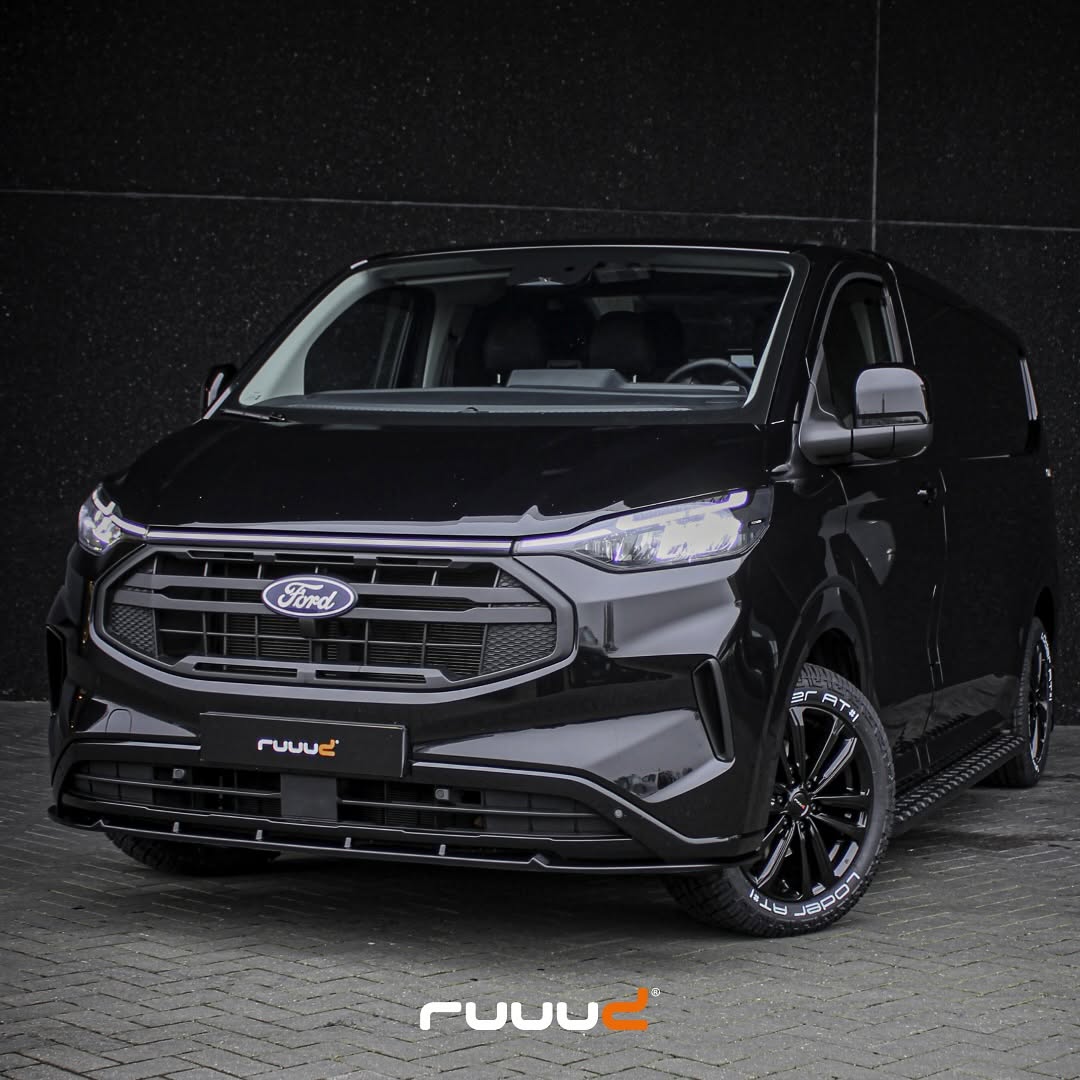 Jante en aluminium RUUUD Namur 7,5x17 en noir brillant, pour voiture avec fixation 6x125 et déport ET50.