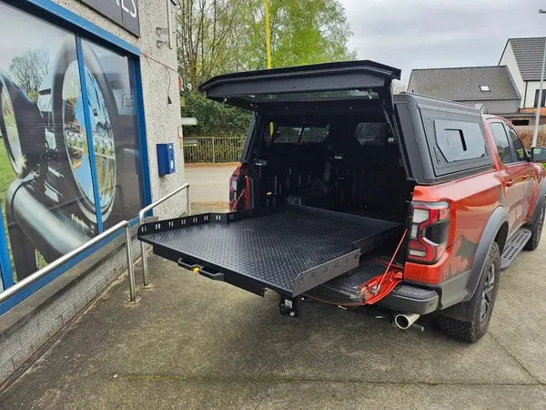 Plateau coulissant RUUUD pour Ford Ranger Raptor 2023+ Next Gen, sans perçage, en métal robuste et finition élégante.