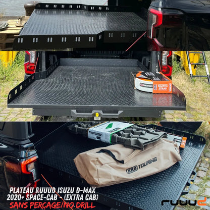 Plateau coulissant RUUUD pour Isuzu D-Max 2020+ Space-Cab, installation sans perçage, vue du plateau déployé dans le coffre.