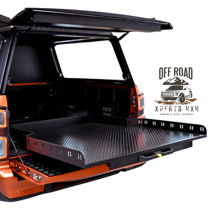Plateau coulissant RUUUD pour Maxus T90/T60 Double Cab 2022, robuste, en métal, installée dans le coffre du véhicule.