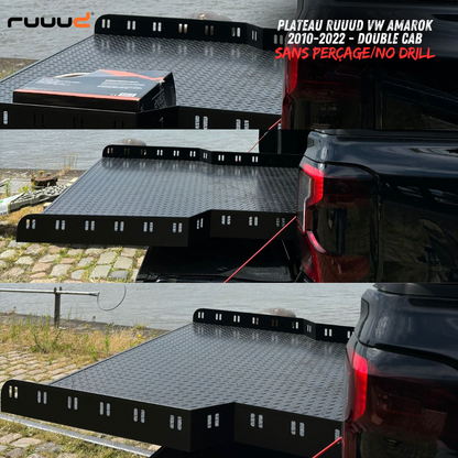 Plateau coulissant RUUUD pour VW Amarok 2010-2022 cabine double, surface en bois robuste et rails de fixation visibles.