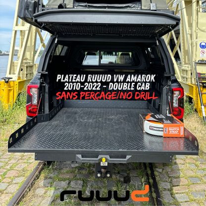 Plateau coulissant RUUUD pour VW Amarok 2010-2022 cabine double, surface en acier robuste avec rails latéraux.