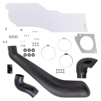 Snorkel Safari Armax pour Toyota Hilux Invincible et GR Sport 2021+, installation visible sur le véhicule tout-terrain.