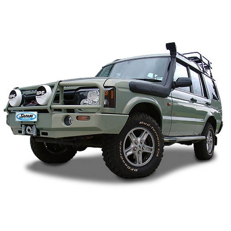 Snorkel Safari 4x4 pour Land Rover Discovery Série 2 TD5 V8, installé sur le véhicule pour une meilleure protection en tout-terrain