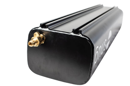 Réservoir d'eau solaire SNUG Niagara 36L pour douche 4x4 et vanlife, en plastique robuste, idéal pour camping et aventure.