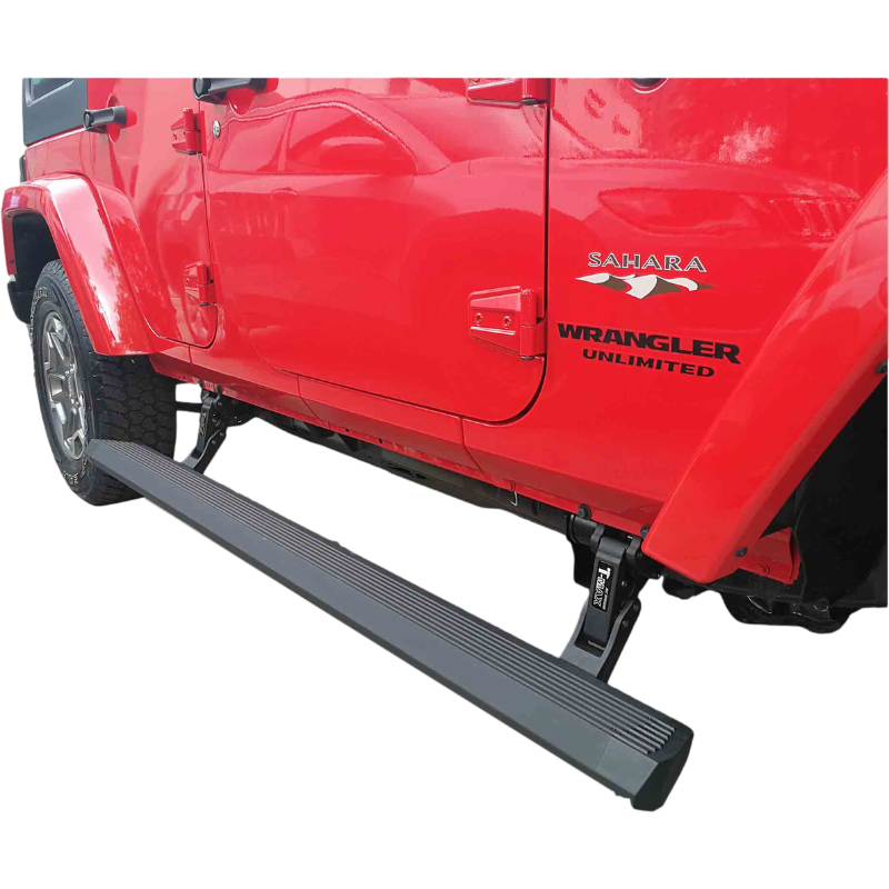 Marche-pieds électriques T-MAX pour Jeep JK 2007-2018, Powerboard, vue du marche-pied latéral avec logo T-MAX.