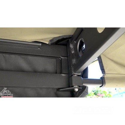 Auvent auto-portant 270° XT MAX de The Bush Company pour 4x4, montre la structure robuste et le design pour camping en plein air.