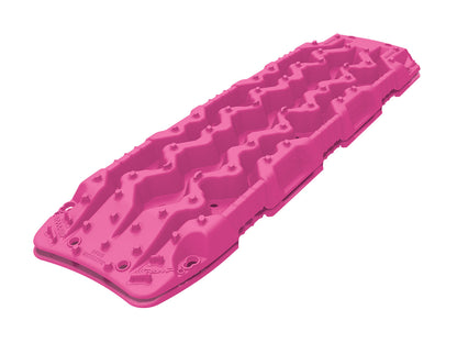 Plaques à sable TRED GT Recovery ultra résistantes pour véhicules 4x4, en acier robuste, utilisées pour l'extraction en terrain difficile.