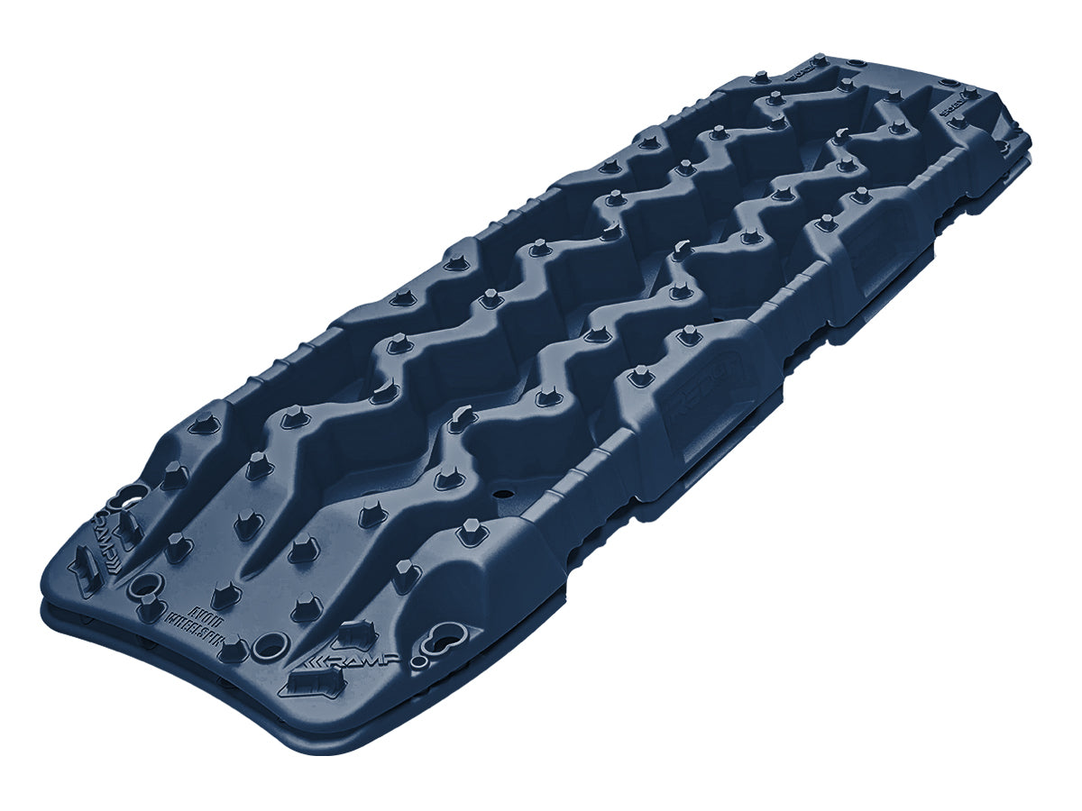Plaques à sable TRED GT Recovery ultra résistantes pour véhicules 4x4, en acier robuste, conçues pour l'assistance en récupération.