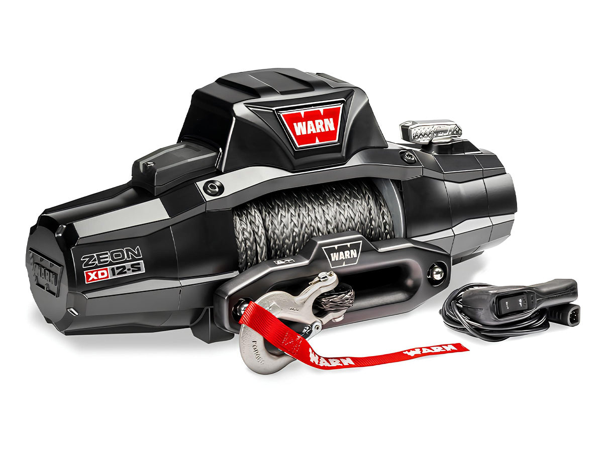 Treuil Warn Zeon XD12S 5,4T avec corde synthétique, sans fil, robuste pour véhicule tout-terrain.