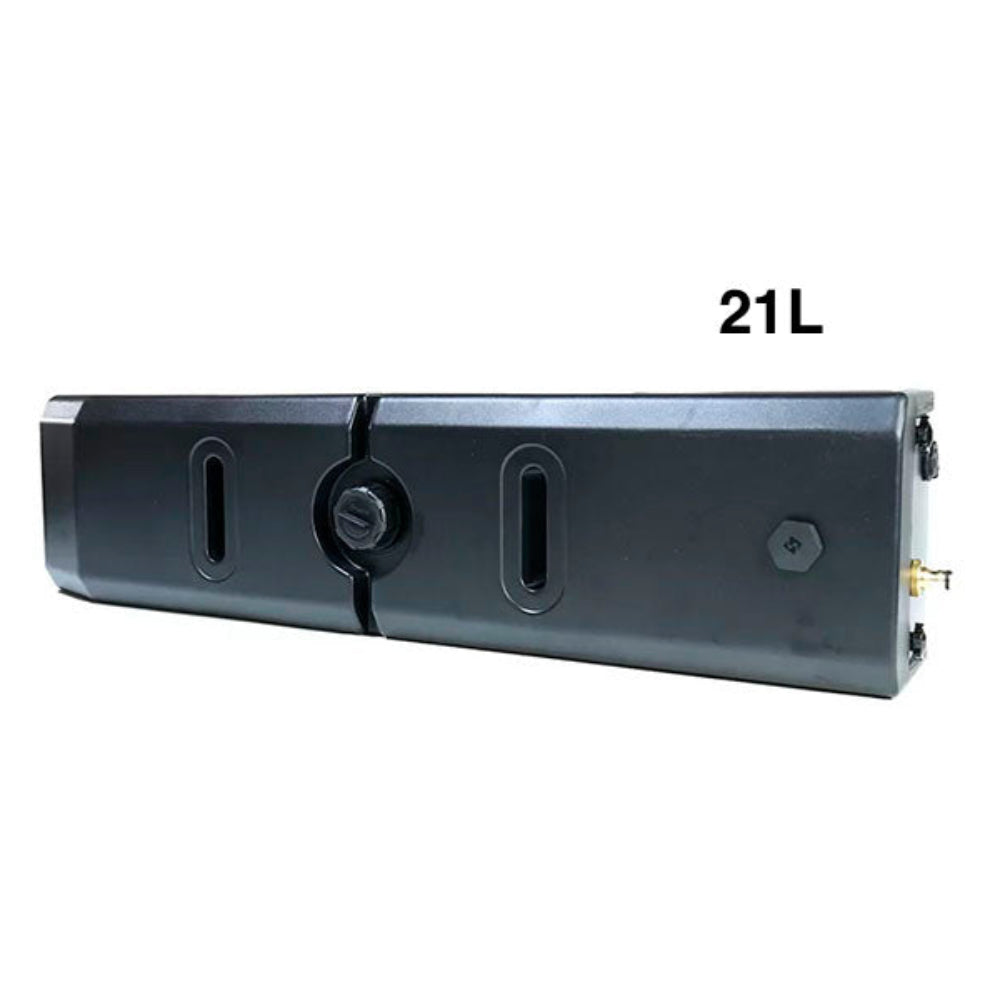 Réservoir d'eau latéral Xperts 4x4 avec pompe 12V intégrée, capacité de 17L, conçu pour véhicules tout-terrain.