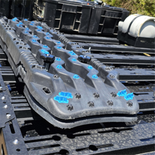 Supports verrouillables pour plaques de désensablement Predator Offroad sur Xperts4x4 Accessoires 4x4 Off-Road