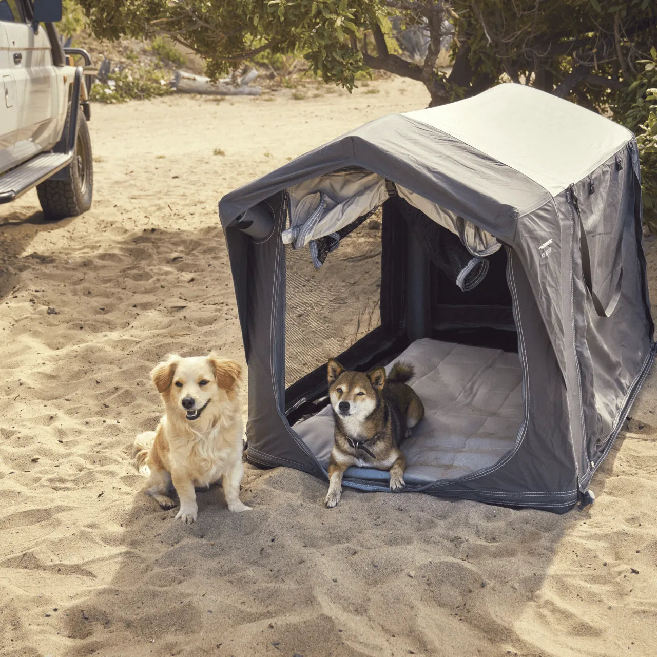Niche Gonflable pour chiens - DOMETIC sur Xperts4x4 Accessoires 4x4 Off-Road