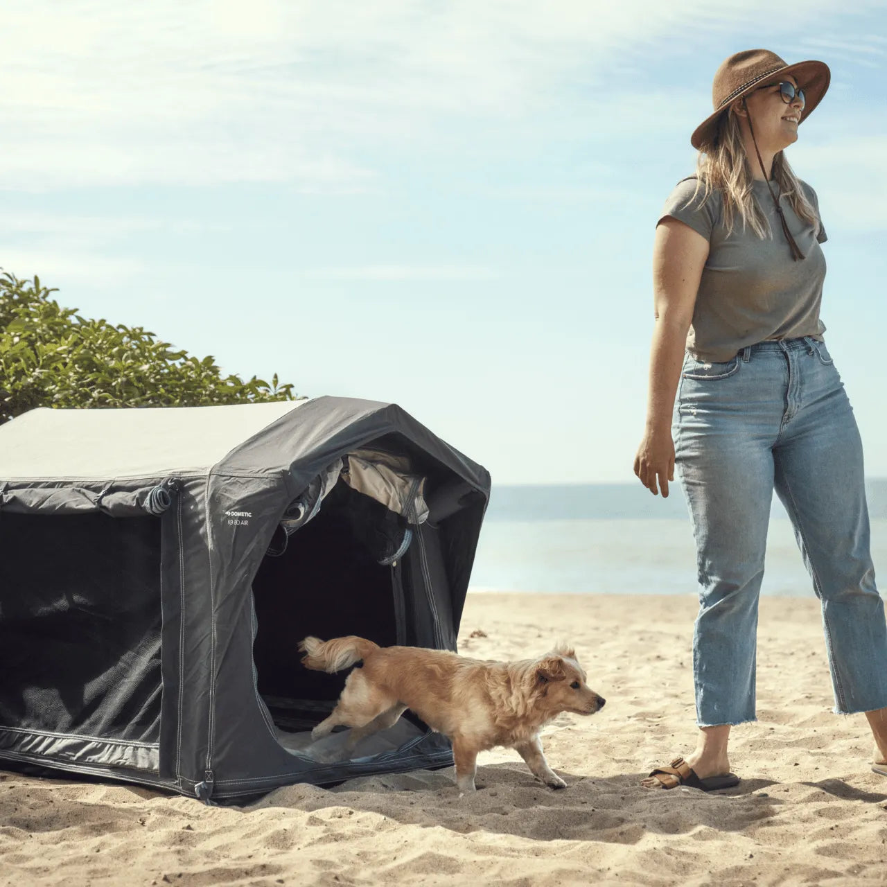 Niche Gonflable pour chiens - DOMETIC sur Xperts4x4 Accessoires 4x4 Off-Road