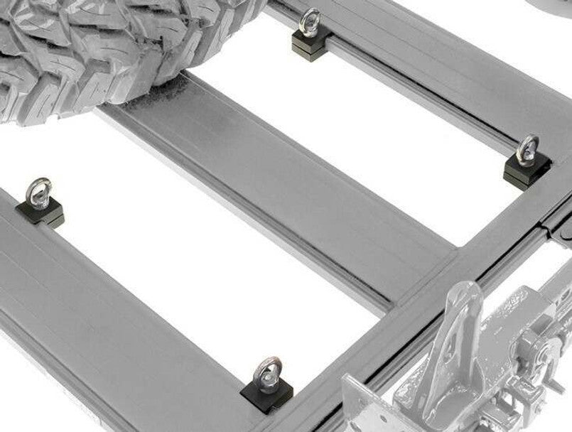 Quatre points d'ancrage ARB BASE Rack pour fixation robuste, accessoires ARB pour véhicules tout-terrain.