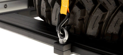 Points d'ancrage ARB BASE Rack avec 4 œillets, fixation robuste pour accessoires ARB, idéal pour 4x4 et véhicules tout-terrain.