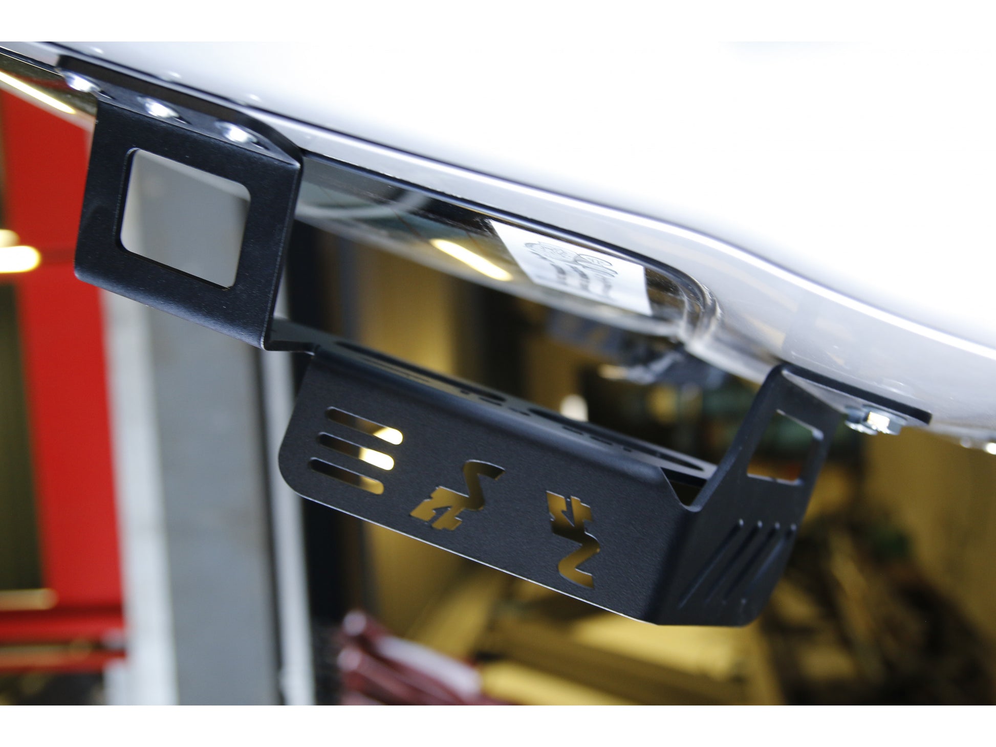 Support de plaques à sable Maxtrax N4 OFFROAD pour Toyota HDJ100, fixé sur le hayon, accessoire tout-terrain robuste et pratique
