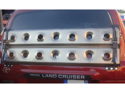 Support de plaques à sable N4 OFFROAD pour hayon de Toyota HDJ80, accessoire Maxtrax robuste pour l'off-road.