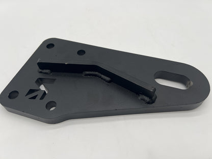 Anneau de remorquage arrière gauche pour Mercedes Sprinter W906 W907 N4-Offroad, accessoire robuste en métal noir.