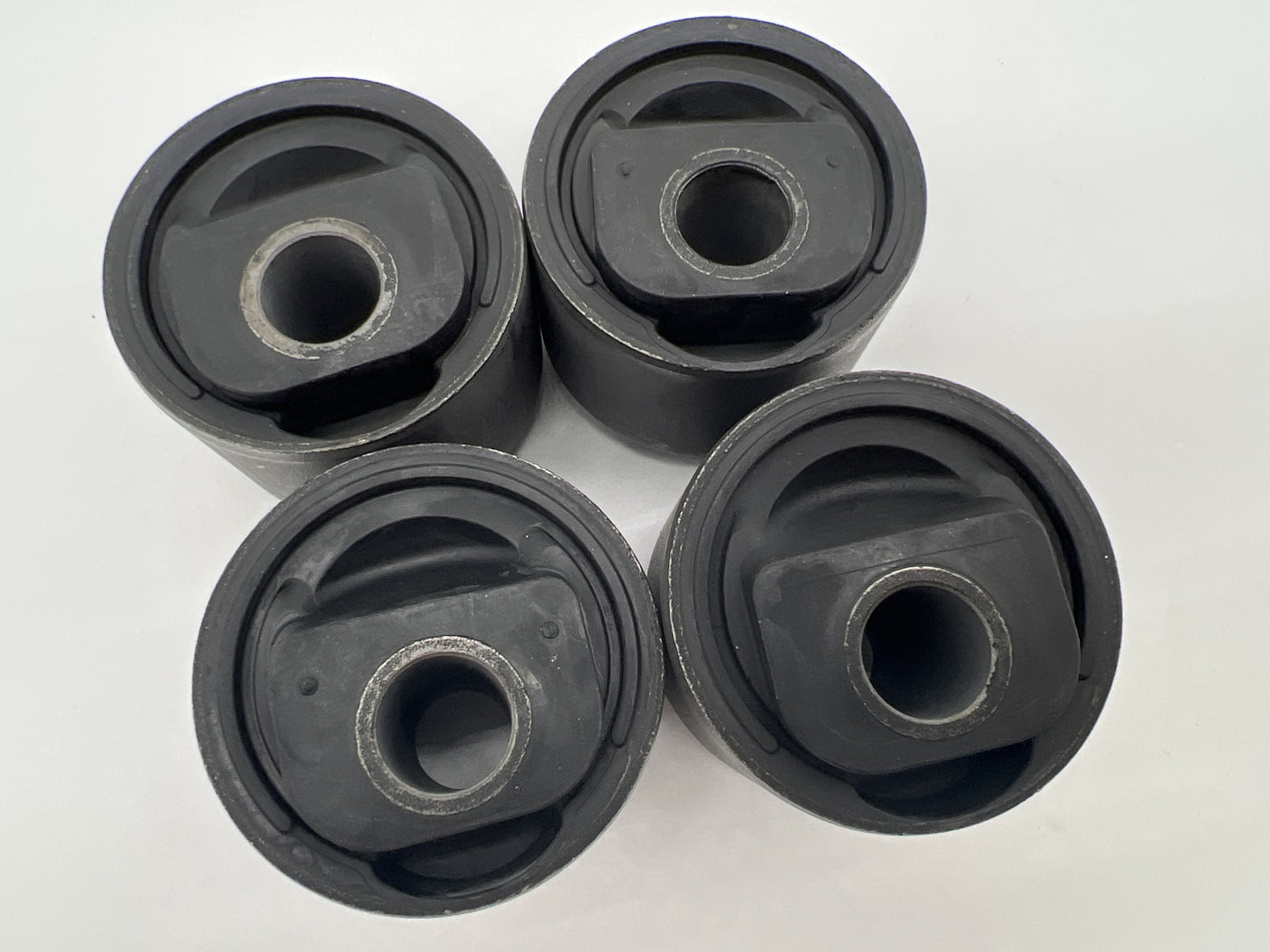 Kit de 4 silent blocs excentriques en caoutchouc pour véhicules HDJ80, KZJ70, HZJ78, Patrol, GR Y60 et Y61 de N4-Offroad
