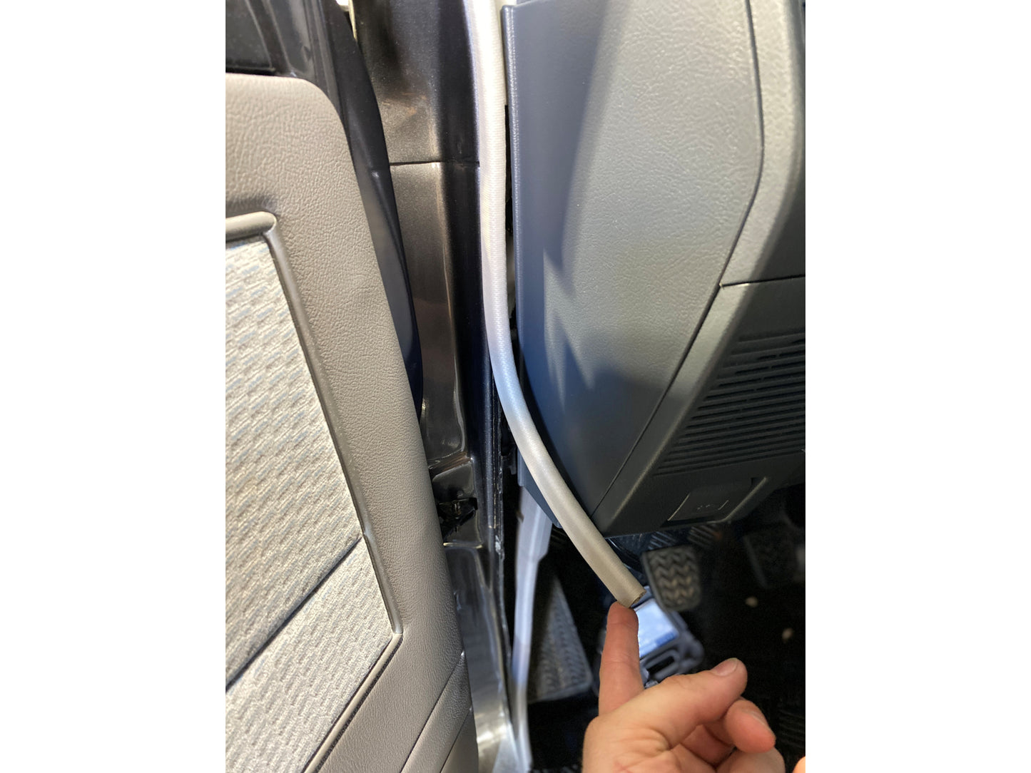 Kit joints de porte étanchéité renforcée N4-Offroad pour HZJ76 et GRJ76, accessoires tout-terrain robustes.