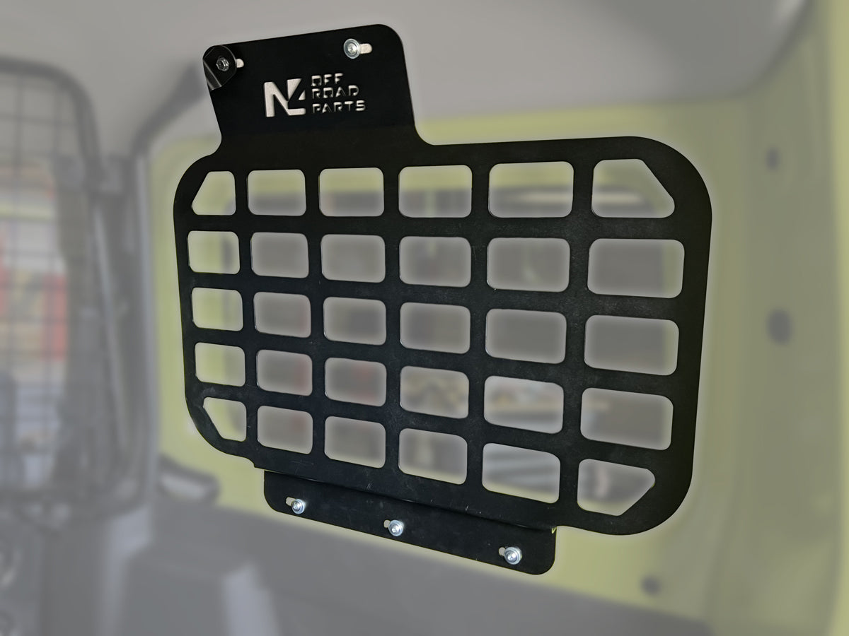 Kit supports accessoires N4-Offroad pour intérieur de vitres arrière Suzuki Jimny 2018+ avec système MOLLE.
