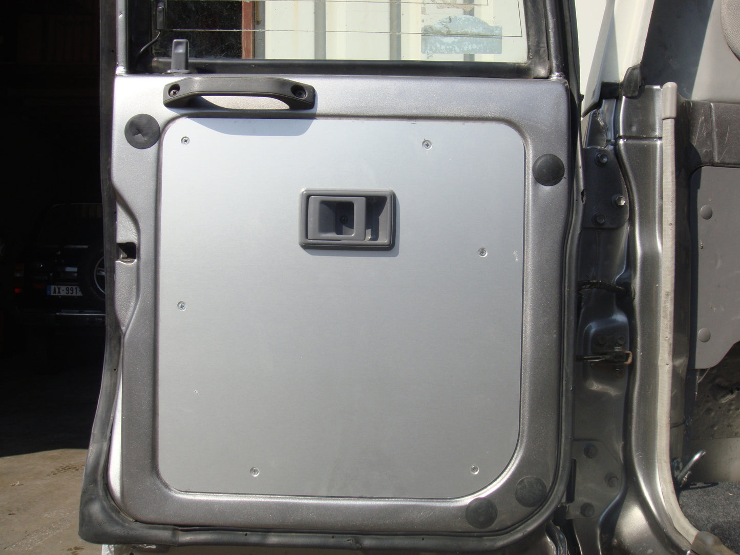 Panneaux de portes arrière en aluminium 2,5mm pour Toyota Land Cruiser Série 7 N4-Offroad, accessoires robustes N4 OFFROAD.