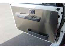 Panneaux de portes avant en aluminium de 2,5 mm pour Toyota Land Cruiser Série 7 N4-Offroad, accessoires tout-terrain robustes.