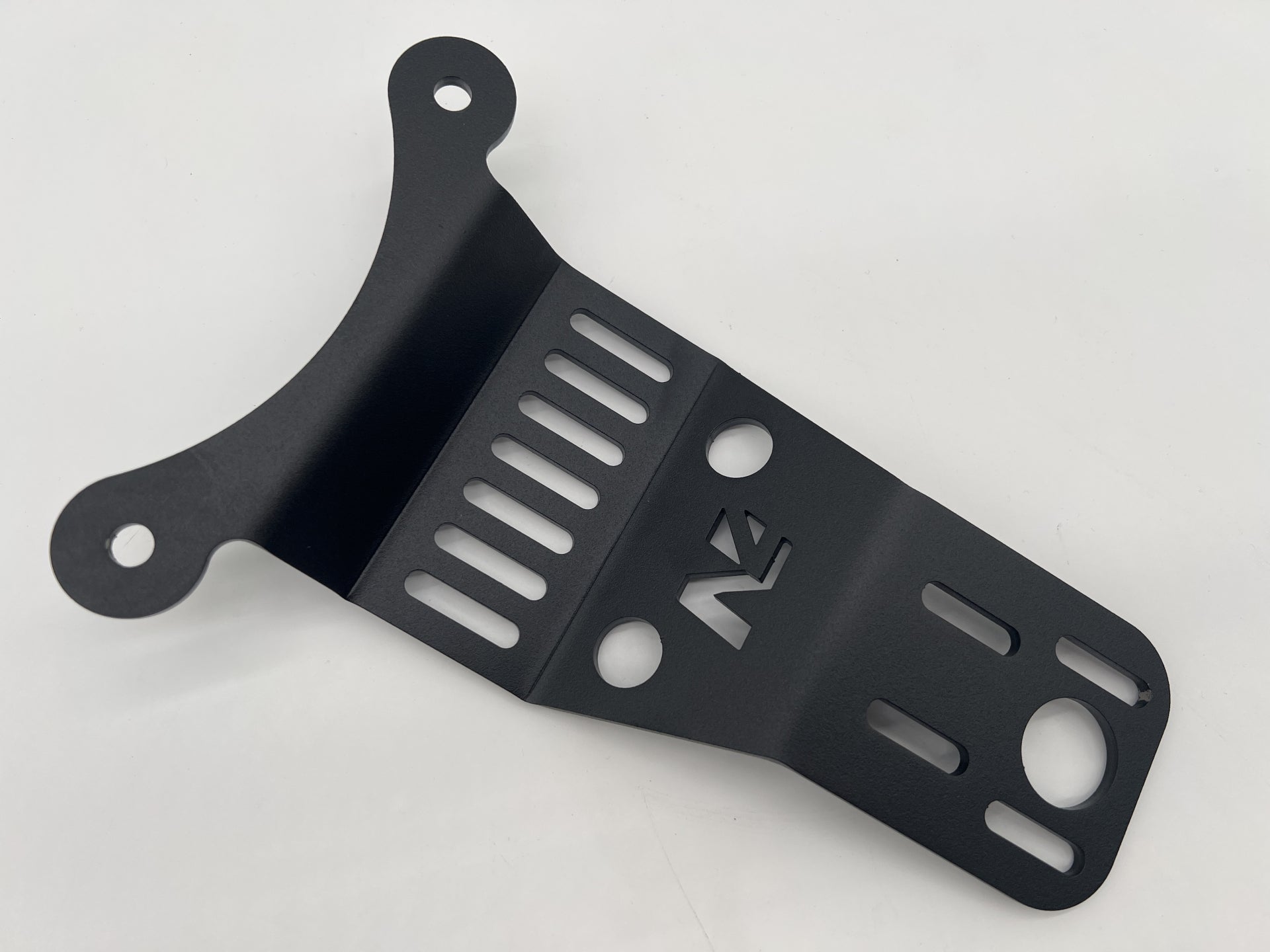 Support central de VHF CB N4-Offroad pour Jeep Wrangler JL, fixation robuste en métal noir, adapté pour accessoires off-road.