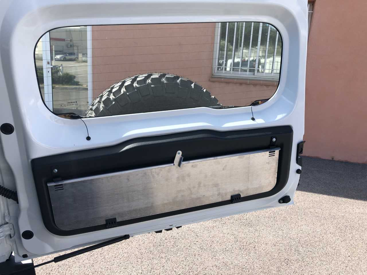 Tablette rabattable pour porte arrière de Jimny après 2019, accessoire N4-Offroad, version sans ouverture intérieure, montage facile.