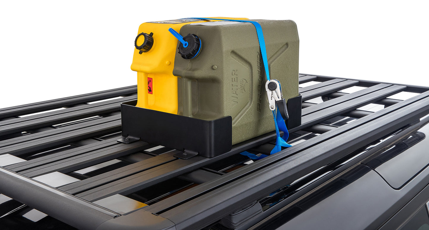Support double pour jerrican Pioneer de Rhino-Rack, accessoire robuste pour porte-essence ou liquide pour véhicule tout-terrain.