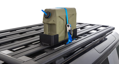 Support pour jerrican Pioneer RHINO-RACK, accessoire unique en métal robuste pour porte-à-faux de véhicule tout-terrain.