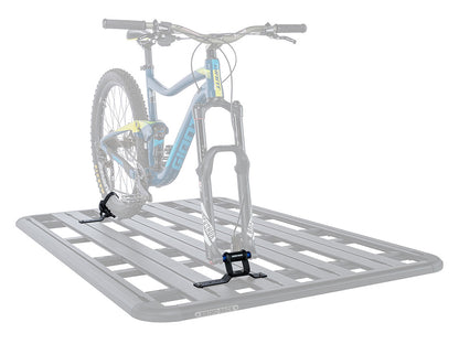 Support pour vélo avec axe traversant Pioneer de Rhino-Rack, accessoire robuste pour montage sécurisé de vélos.