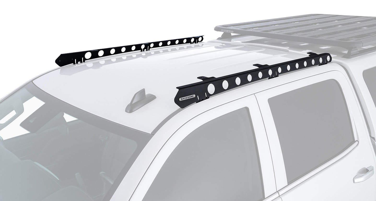 Système de fixation Backbone pour Chevrolet Silverado, accessoire Rhino-Rack, montage robuste pour rack de toit Rhino-Rack.