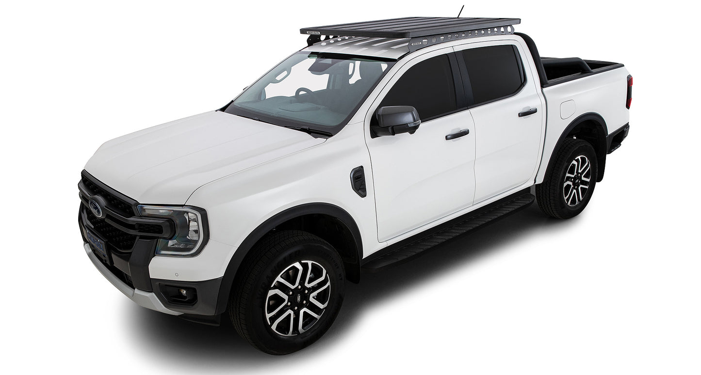 Système de montage Backbone pour double cabine Ford Ranger P703 et VW Amarok Gen2, accessoires Rhino-Rack, vue de face avec supports robustes.