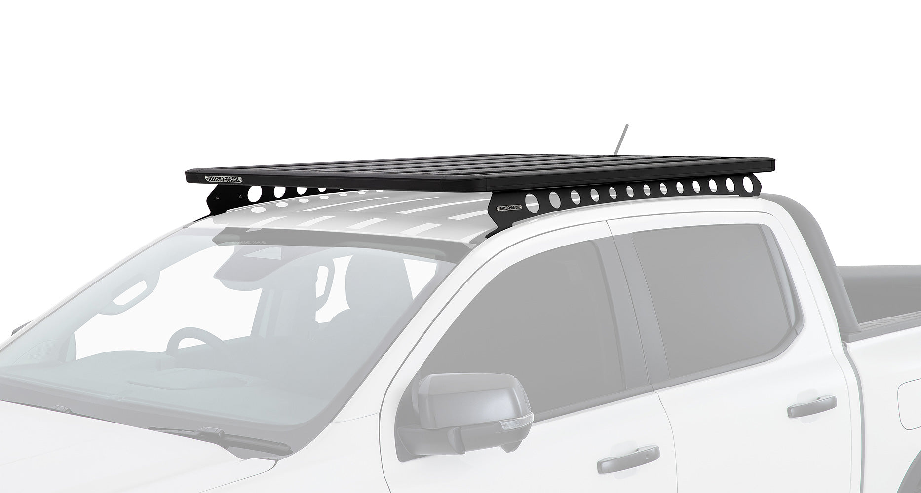 Système de montage Backbone pour double cabine Ford Ranger P703 et VW Amarok Gen2, accessoires Rhino-Rack, vue de face.